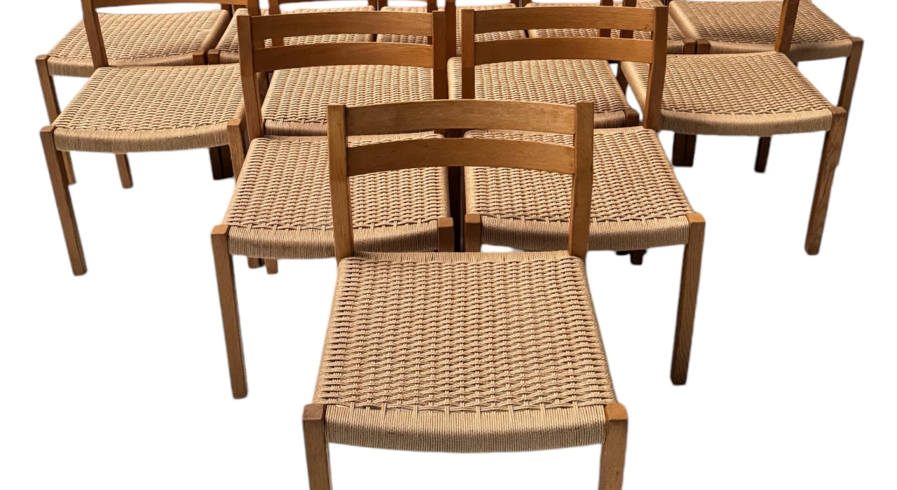 Set of 12 Mid-Century Modern 401 Dining Room Chairs by Niels Otto Møller, 1970s